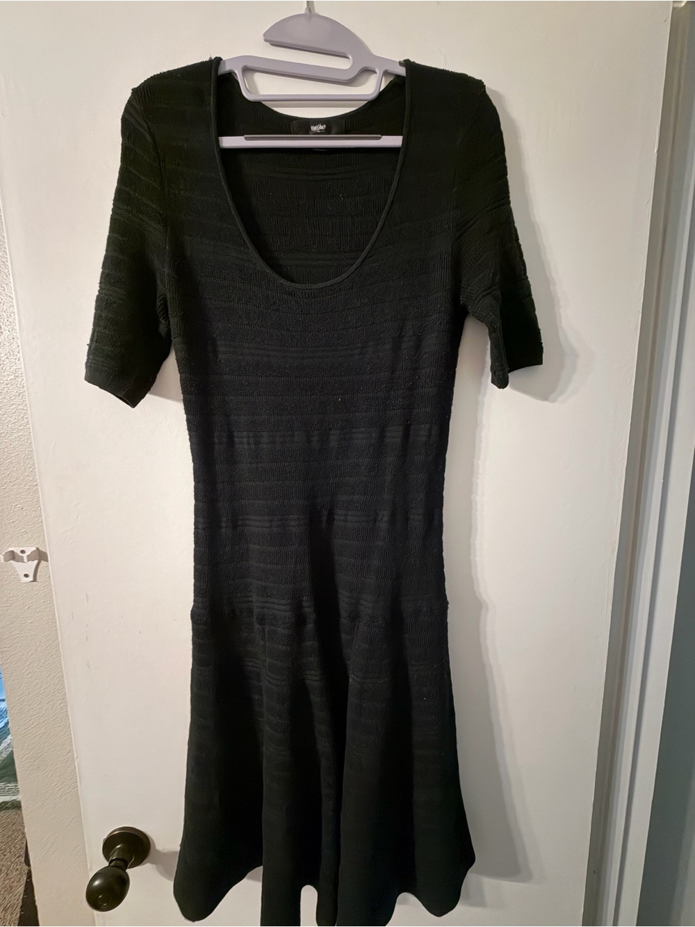 Women's Black Scoop Neck Knit Dress